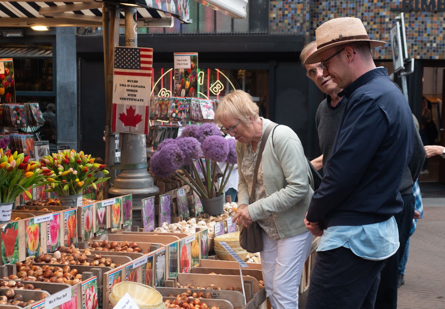 Tulip bulbs and flowers at the Bloemenmarkt, Amsterdam's floating flower market